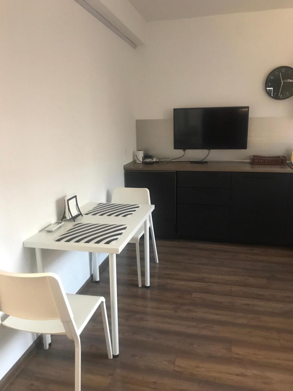 Lilia 3 Self-Check In Apartment With Hot Water Despite Prevention In The Neighborhood, Food And Drink Shop Open Until 10 Pm And Free Parking Area Next Ot 24 Hours Food And Drink Shop And Free Parking Area Sofia Zewnętrze zdjęcie