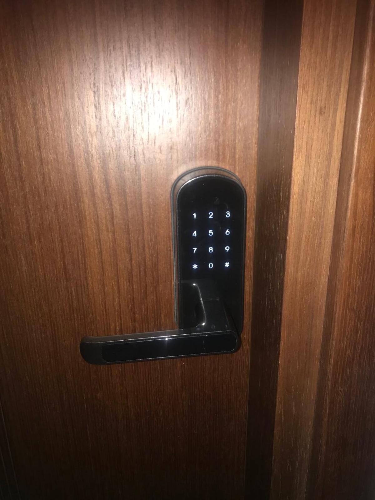 Lilia 3 Self-Check In Apartment With Hot Water Despite Prevention In The Neighborhood, Food And Drink Shop Open Until 10 Pm And Free Parking Area Next Ot 24 Hours Food And Drink Shop And Free Parking Area Sofia Zewnętrze zdjęcie