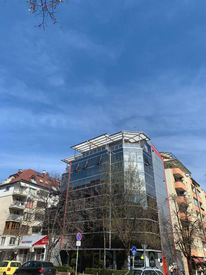 Lilia 3 Self-Check In Apartment With Hot Water Despite Prevention In The Neighborhood, Food And Drink Shop Open Until 10 Pm And Free Parking Area Next Ot 24 Hours Food And Drink Shop And Free Parking Area Sofia Zewnętrze zdjęcie
