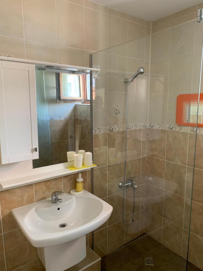 Lilia 3 Self-Check In Apartment With Hot Water Despite Prevention In The Neighborhood, Food And Drink Shop Open Until 10 Pm And Free Parking Area Next Ot 24 Hours Food And Drink Shop And Free Parking Area Sofia Zewnętrze zdjęcie